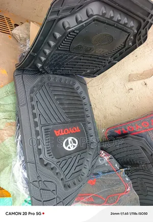 Deep Dish Toyota Floor Mats With Grooves to Trap Water,mud, Dirt