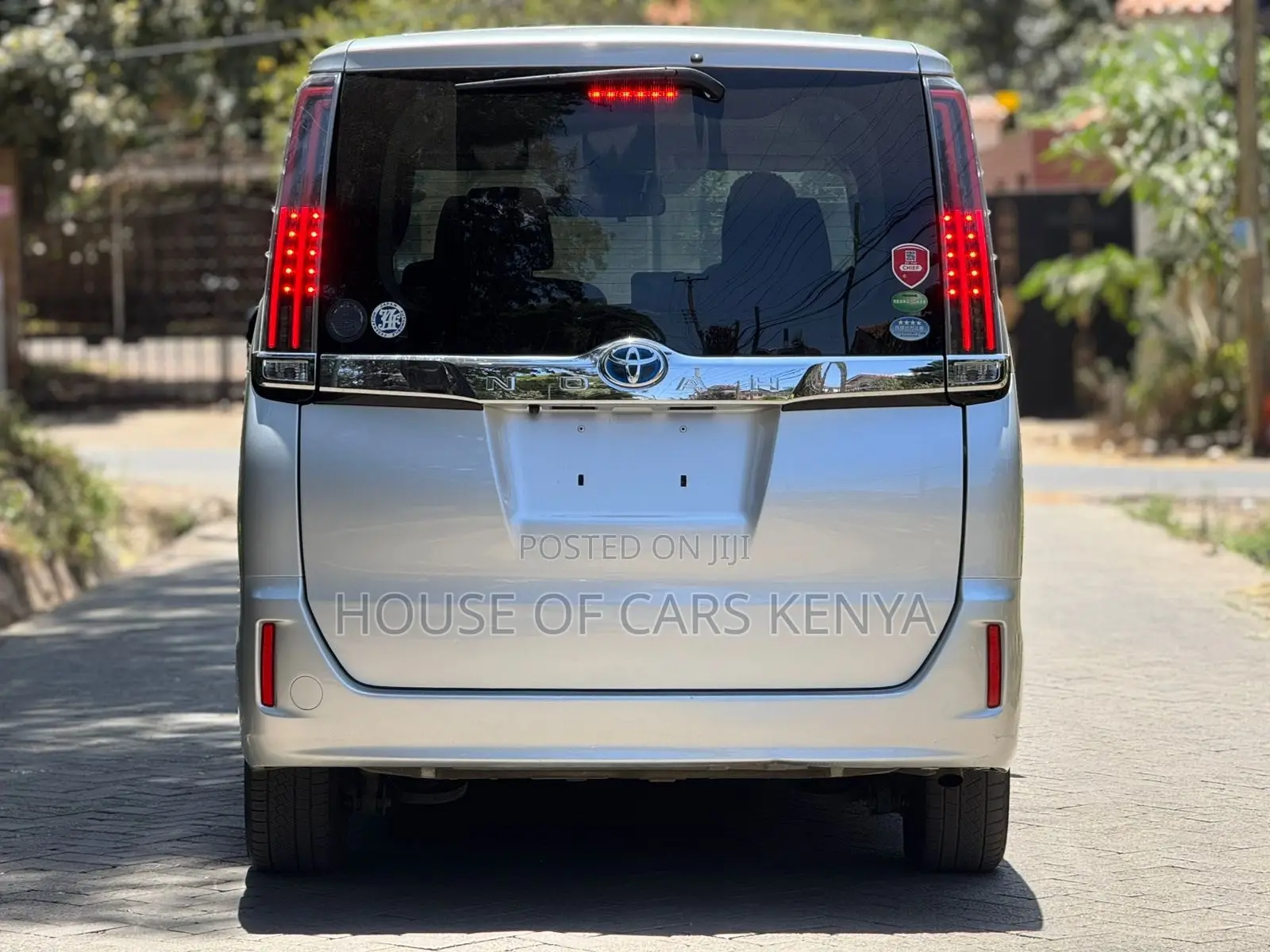Toyota Noah 2019 Silver
