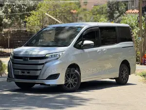 Toyota Noah 2019 Silver