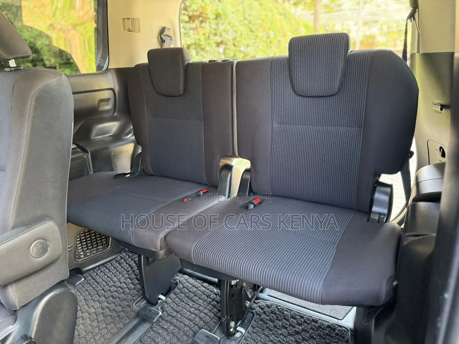 Toyota Noah 2019 Silver