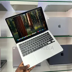 Laptop Apple MacBook Air 2025 M4 16GB Apple M4 SSD 256GB
