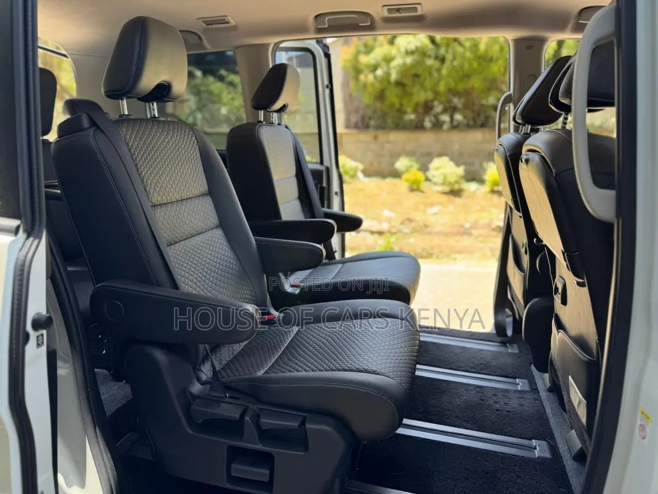 Nissan Serena 2019 Pearl