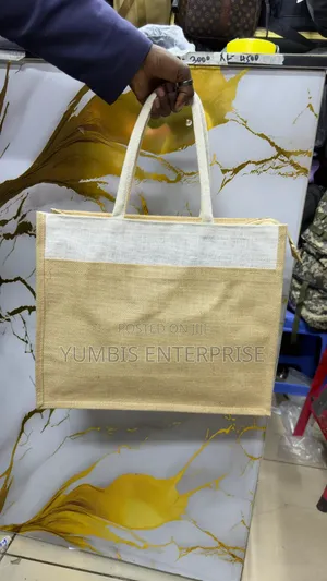 Spacious Jute Bags for Branding ,Gifting Etc