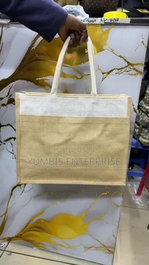 Spacious Jute Bags for Branding ,Gifting Etc