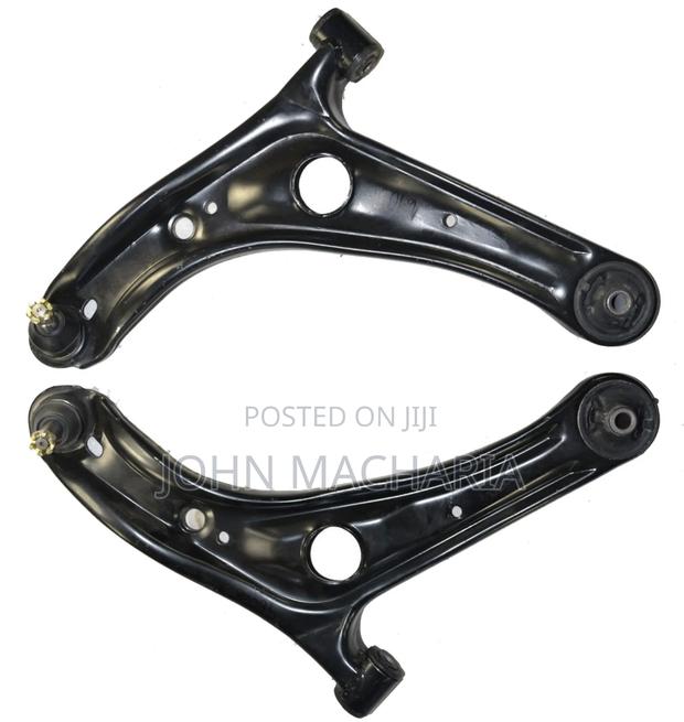 Front Lower Suspension Control Arms for Toyota Probox & Toyota Vitz