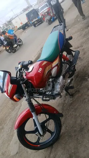 TVS HLX Plus ES 2023 Red