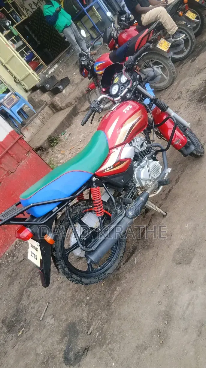 TVS HLX Plus ES 2023 Red