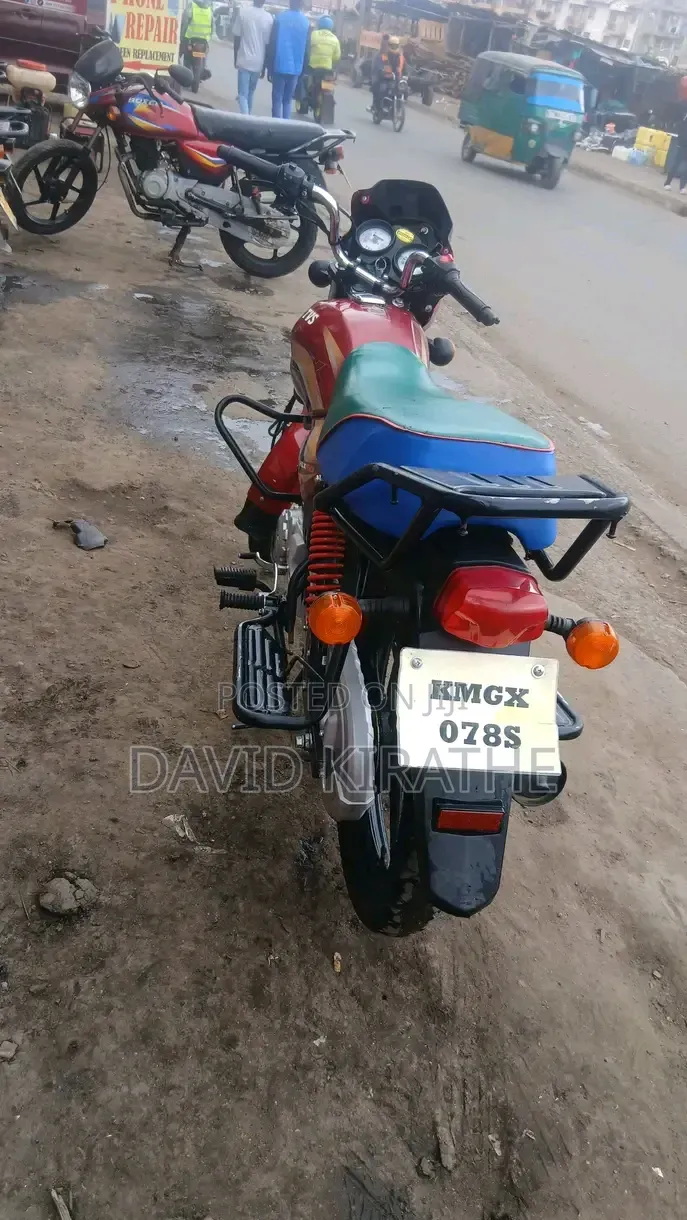 TVS HLX Plus ES 2023 Red
