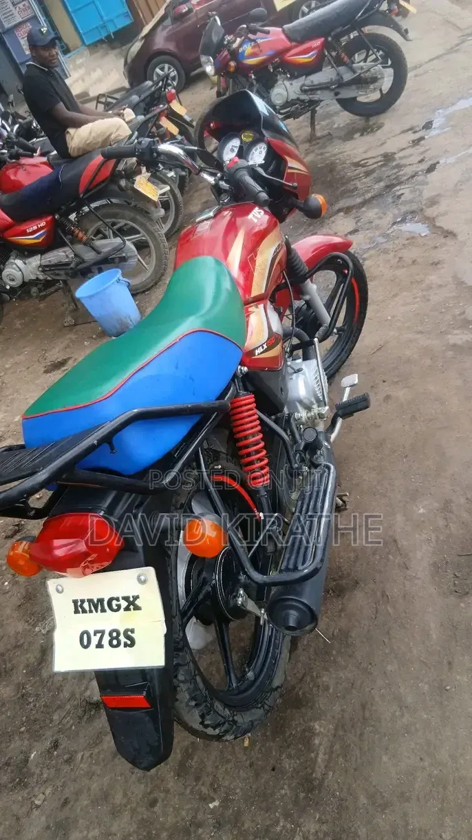 TVS HLX Plus ES 2023 Red