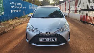 Toyota Vitz 1.3 FWD 5dr 2018 Silver