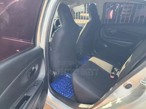 Toyota Vitz 1.3 FWD 5dr 2018 Silver