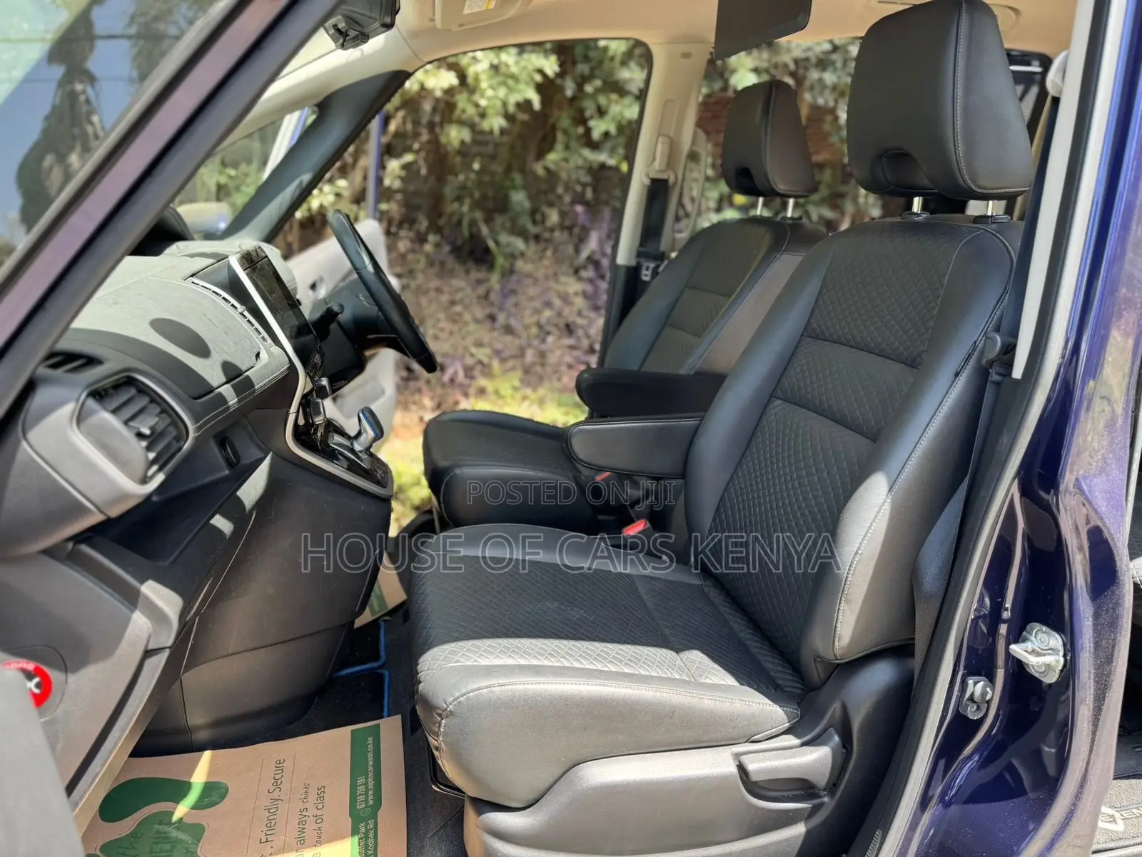 Nissan Serena 2019 Blue