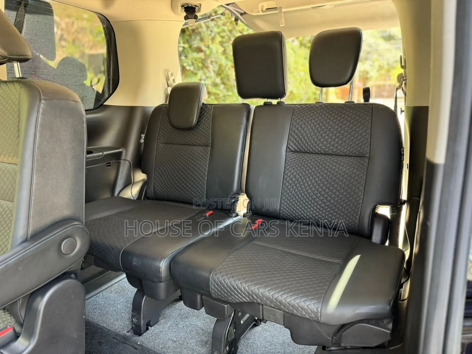 Nissan Serena 2019 Blue