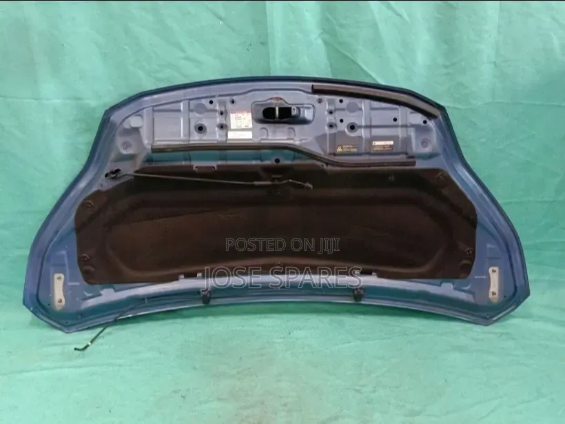 Nissan Serena Bonnet