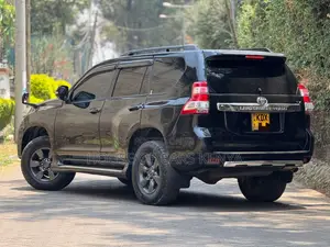 Toyota Land Cruiser Prado 2016 Black