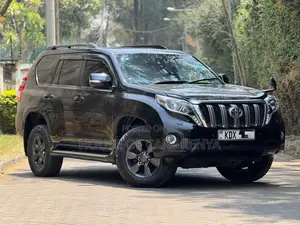 Toyota Land Cruiser Prado 2016 Black