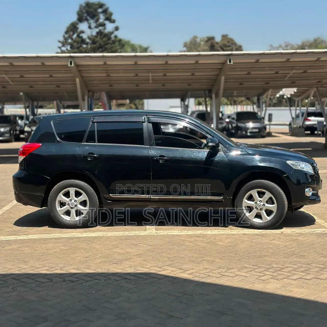 Toyota Vanguard 2010 Black