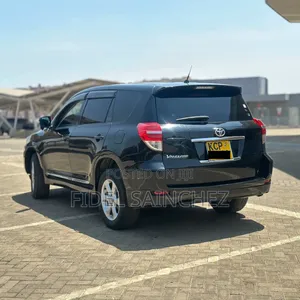 Toyota Vanguard 2010 Black