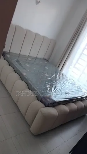 5 by 6 Bubble Beds (Cream and White)