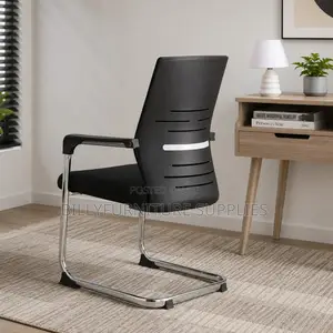 Modern Office Seating With Contoured Backrest