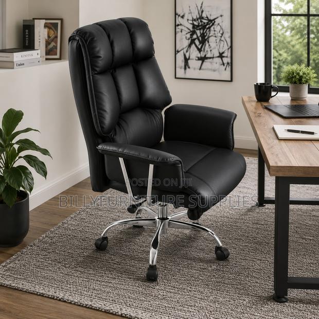 Reclining Backrest & Chrome Swivel Base – Premium Manager Seating