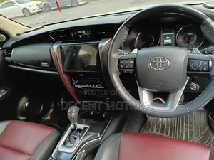 Toyota Fortuner 2.4 D AWD 2020 White
