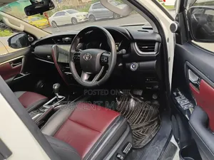 Toyota Fortuner 2.4 D AWD 2020 White