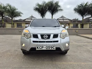 Nissan X-Trail 2.0 Petrol XE 2011 Silver