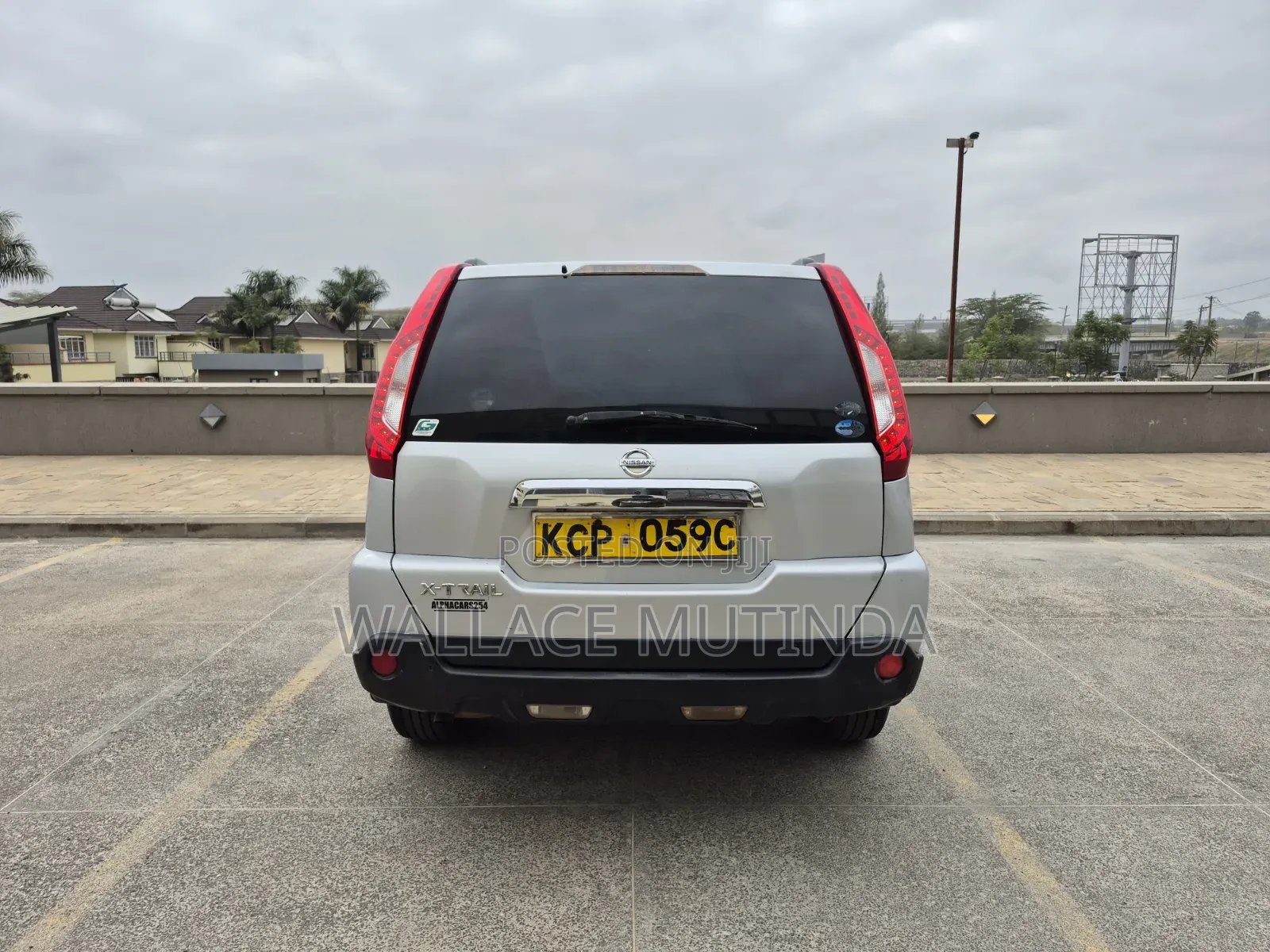 Nissan X-Trail 2.0 Petrol XE 2011 Silver