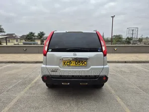 Nissan X-Trail 2.0 Petrol XE 2011 Silver