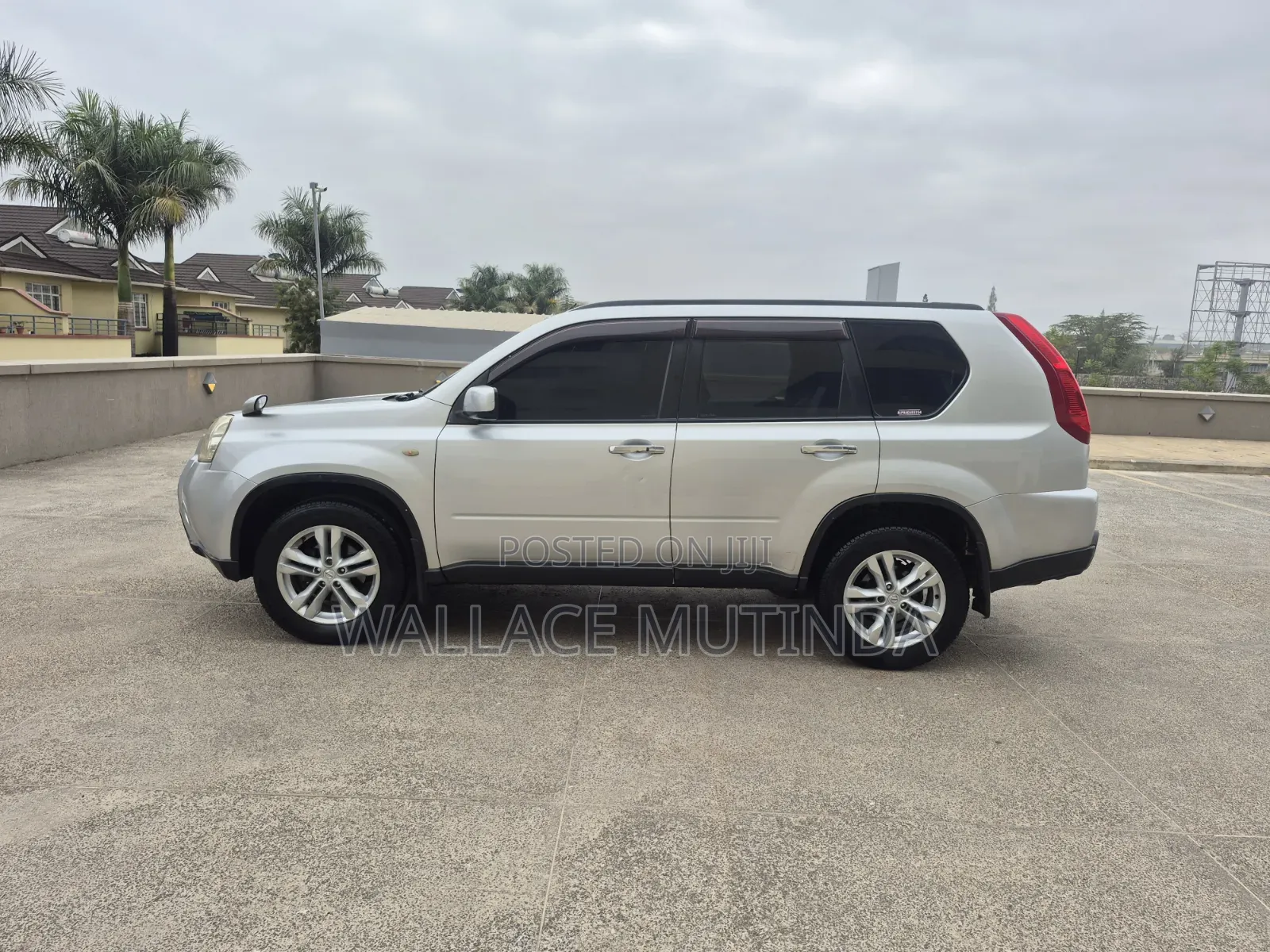 Nissan X-Trail 2.0 Petrol XE 2011 Silver
