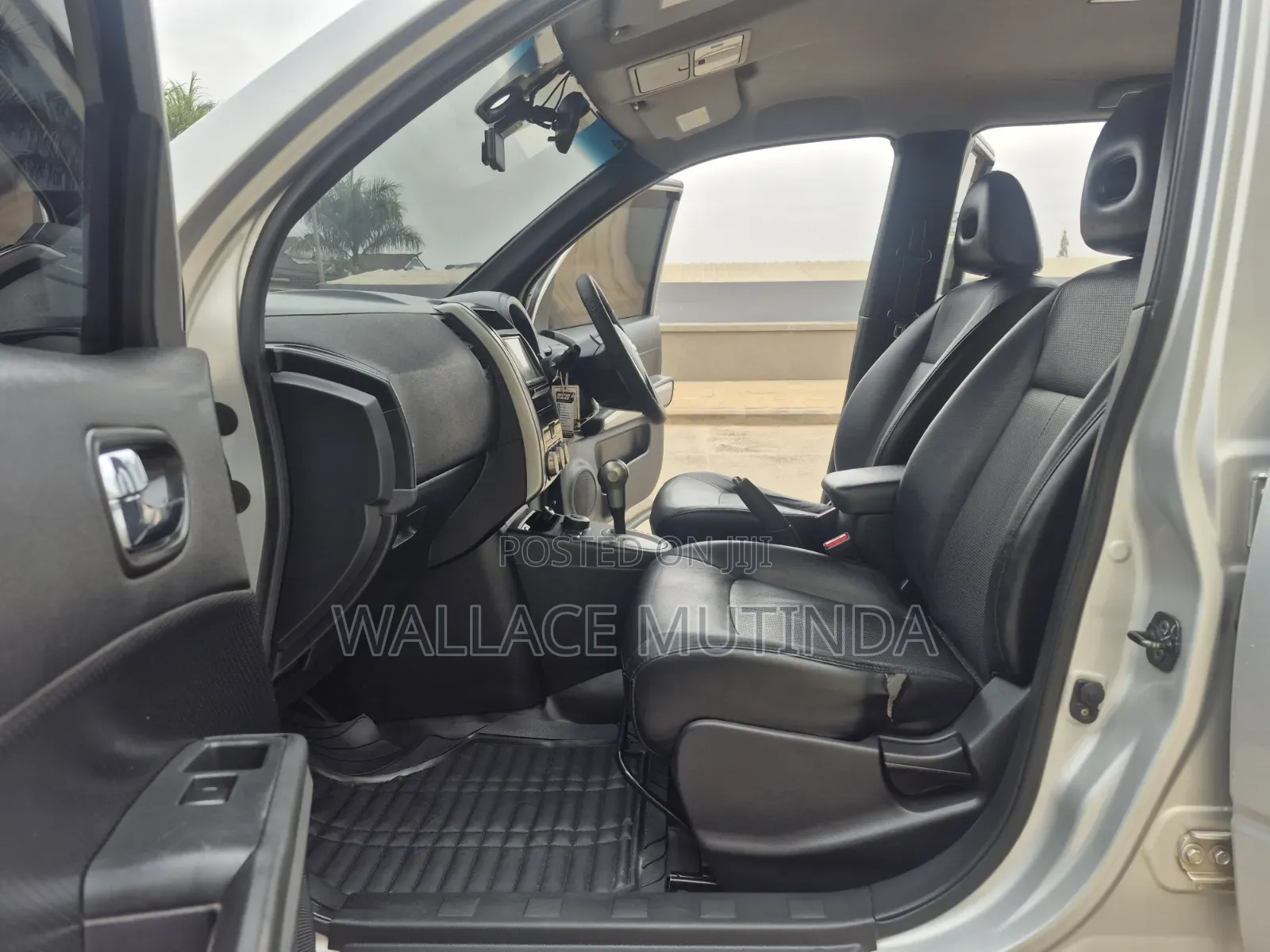 Nissan X-Trail 2.0 Petrol XE 2011 Silver