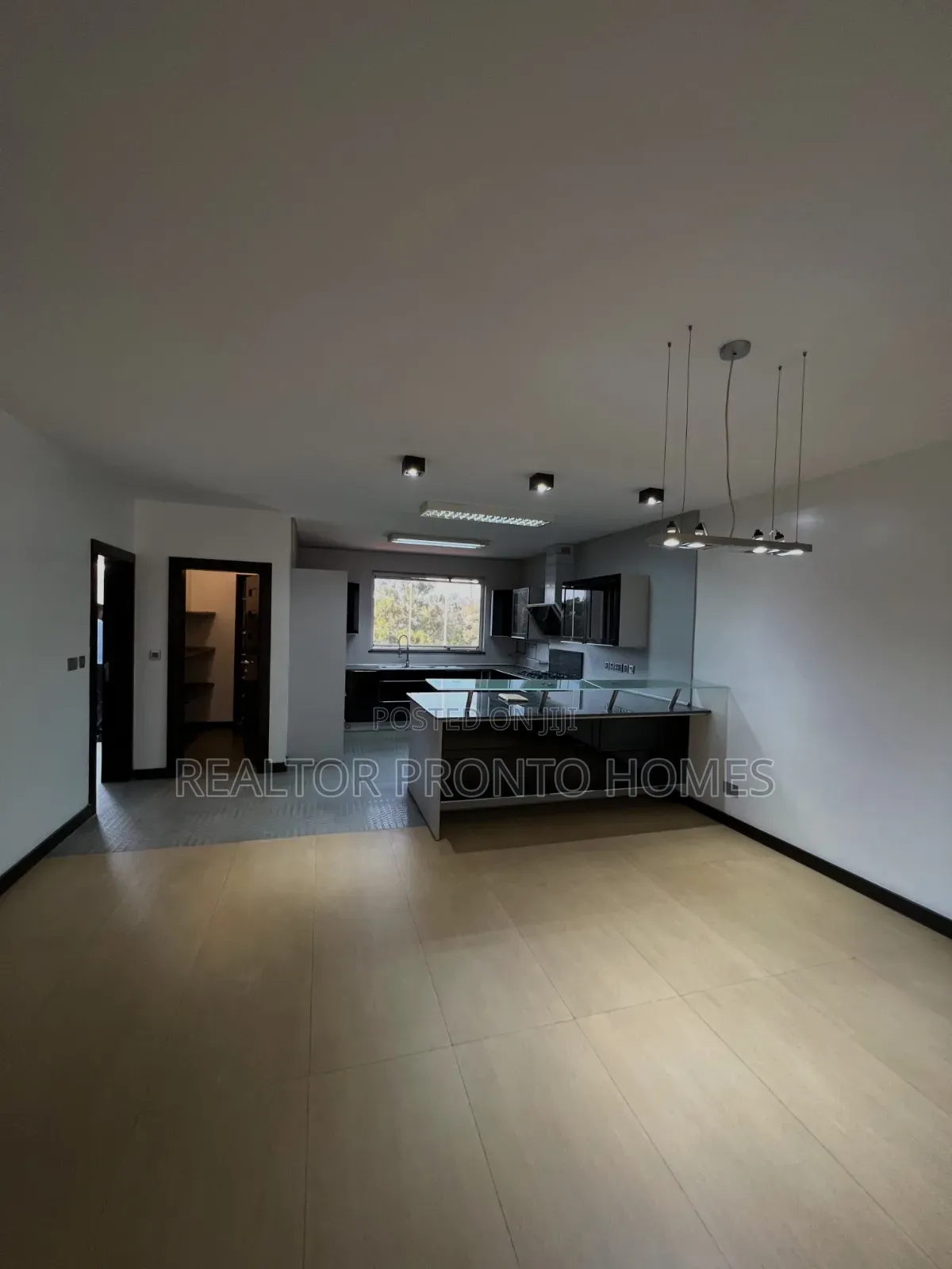 3bdrm Apartment in Riverside Drive for rent