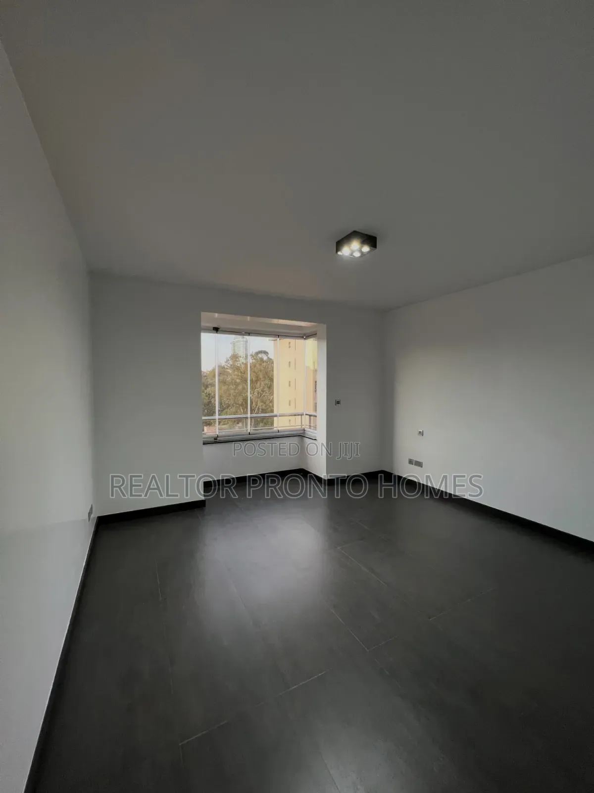 3bdrm Apartment in Riverside Drive for rent