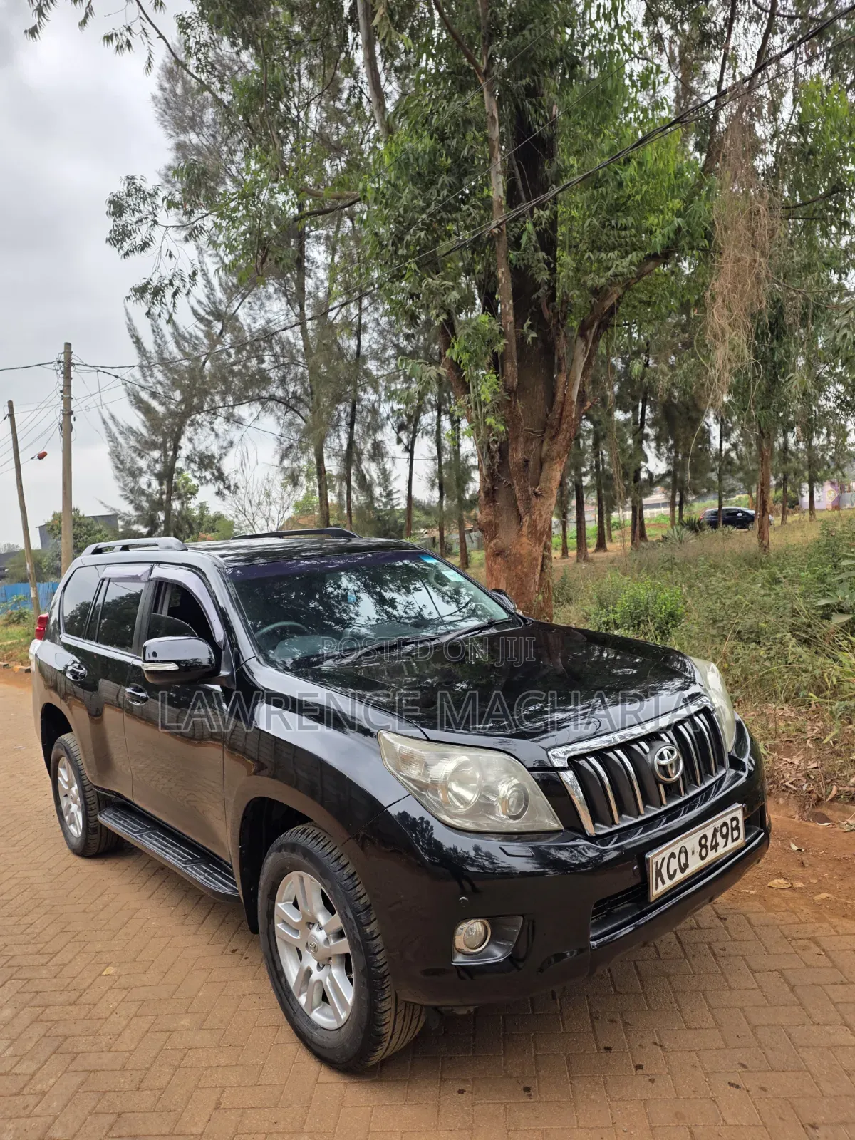 Toyota Land Cruiser Prado 2011 Black