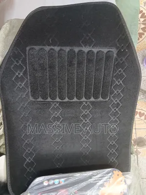 Black Woolen Mats 5pcs Car Mats