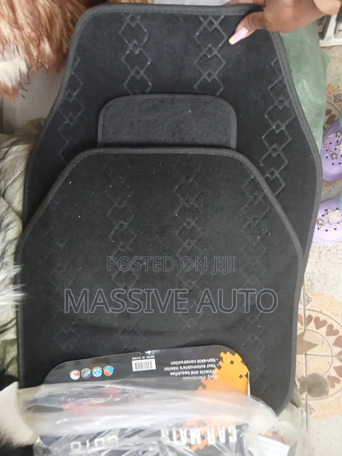 Soft and Stylish Black Woolen Car Floor Mats