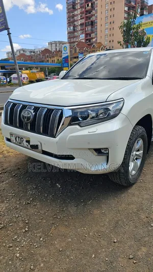 Toyota Land Cruiser 2018 White