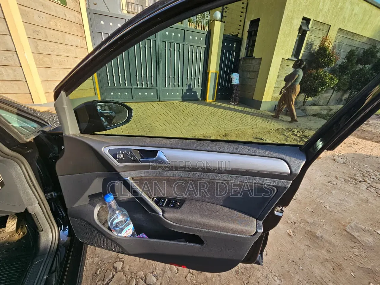 Volkswagen Golf 2016 Black