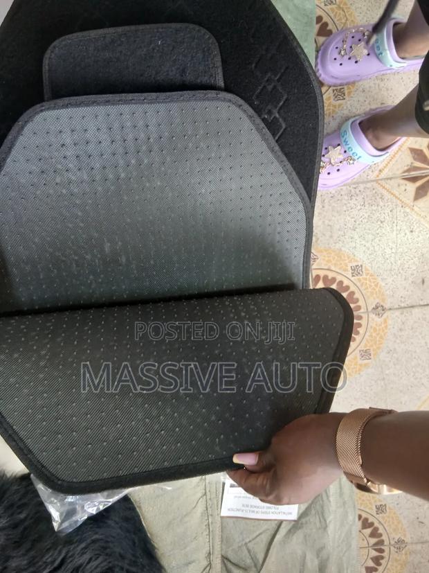 Generic Universal Woolen Car Floor Mats/5 PCS Car Floor Mats