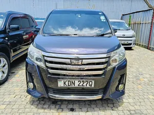 Toyota Noah 2.0 FWD (8 Seater) 2016 Blue