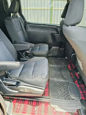 Toyota Noah 2.0 FWD (8 Seater) 2016 Blue