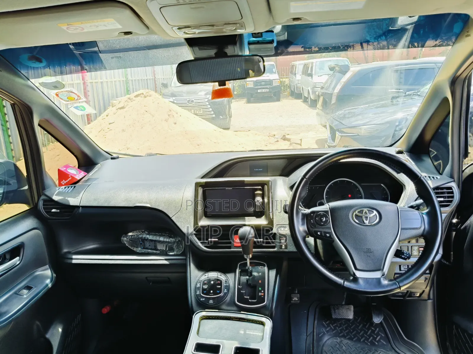 Toyota Noah 2.0 FWD (8 Seater) 2016 Blue