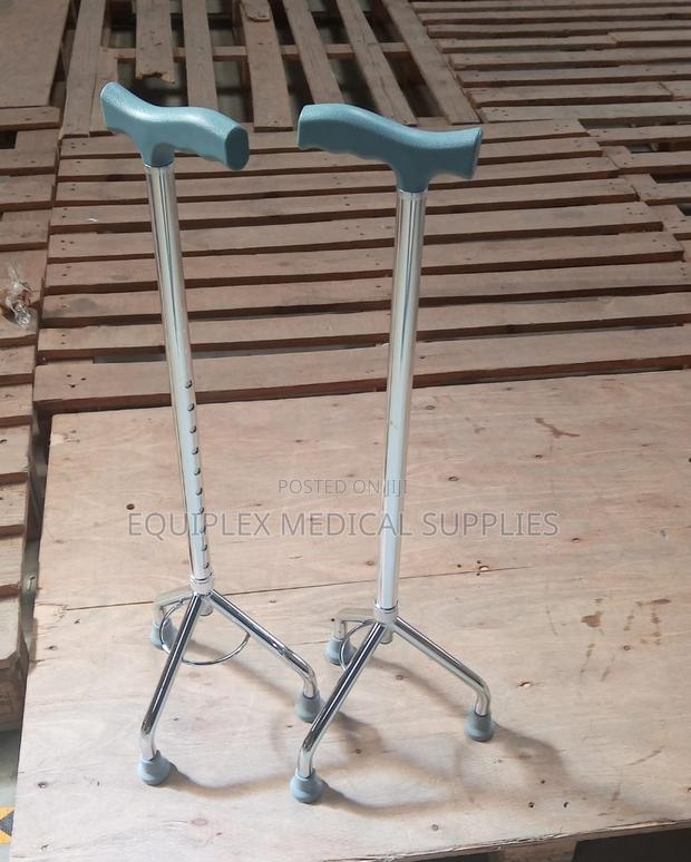 Quality Height Adjustable Walking Stick (Tripod) - main view