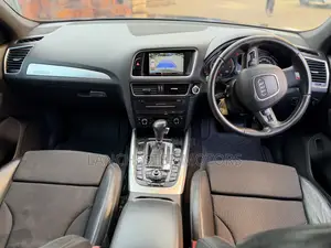 Audi Q5 2011 Black
