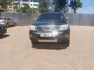 Toyota Hilux 2015 Black