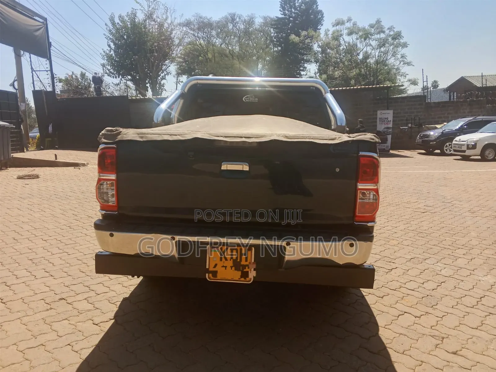 Toyota Hilux 2015 Black