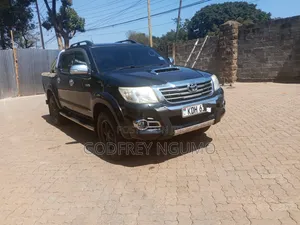 Toyota Hilux 2015 Black