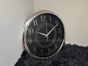 Elegant Compass Wall Clock – Modern Decorative Design