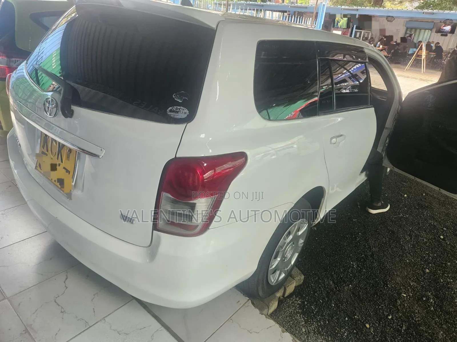 Toyota Corolla Fielder 2010 White